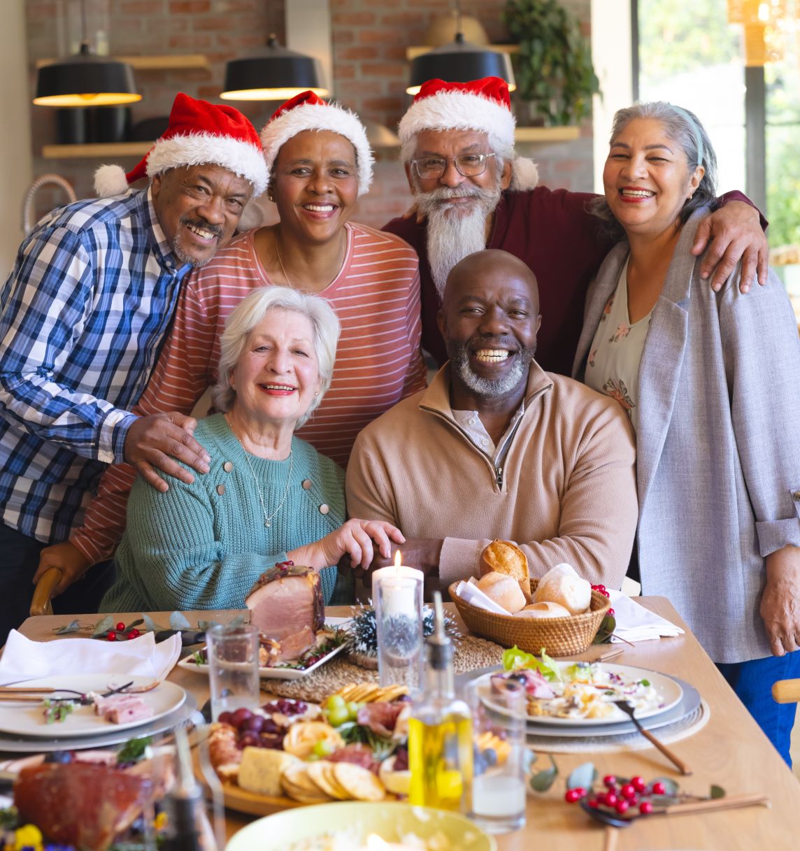 Create a Memorable Christmas Table Setting